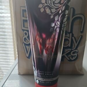 Bath & Body Works Forever Red Vanilla Rum Body Cream - Purple & Red